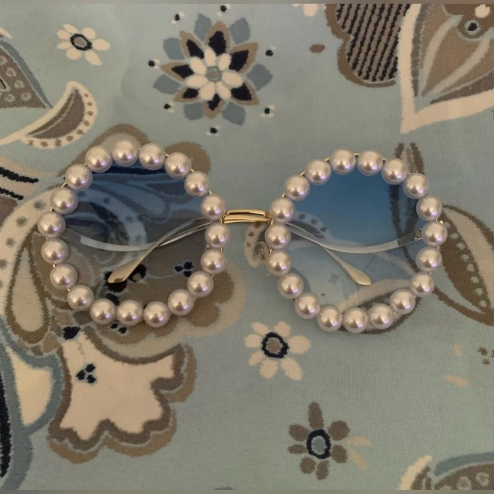 NEW Round sunglasses with pearls around Fashion
